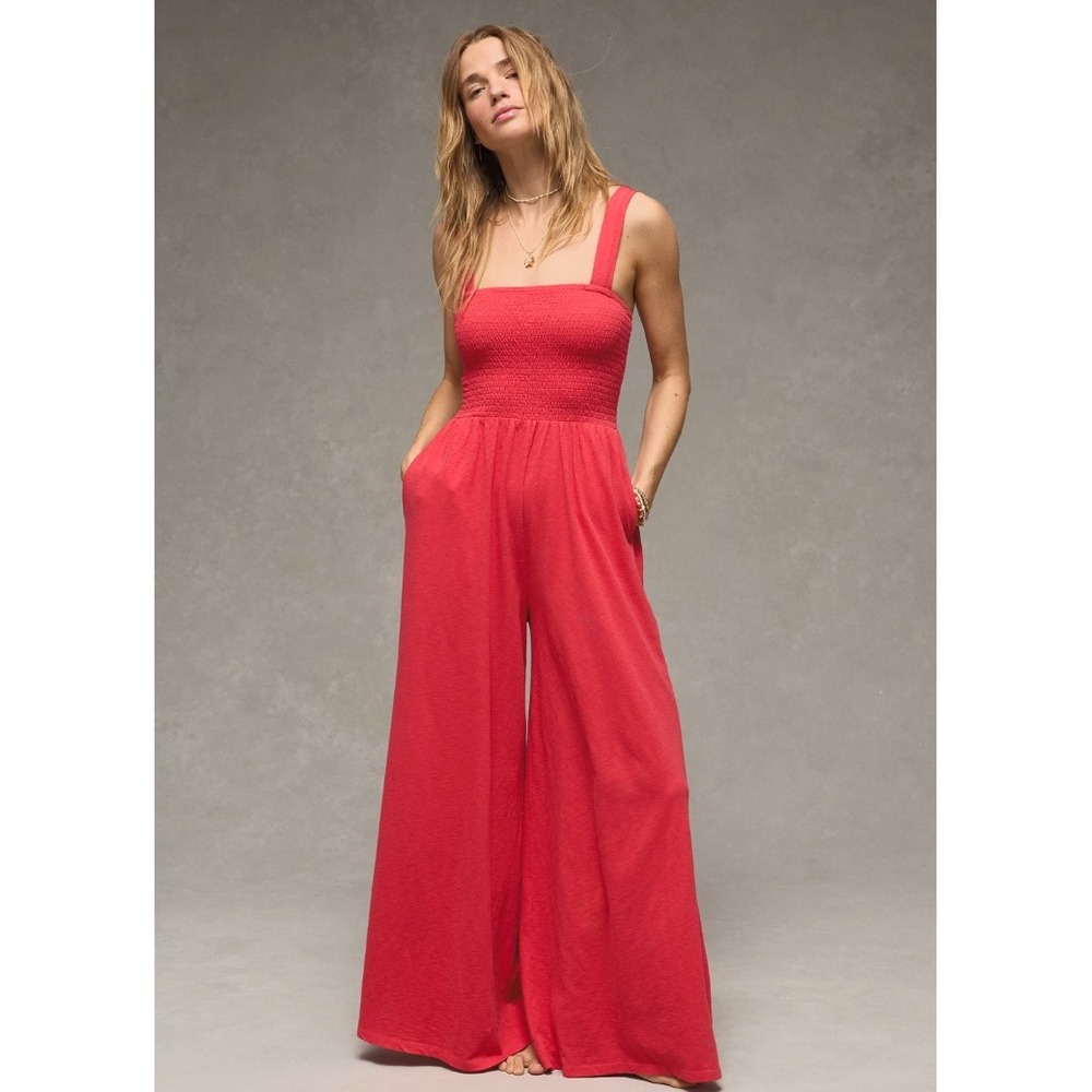 American Eagle Red Smocked Wide Leg Jumpsuit Sleeveless Pockets Large
